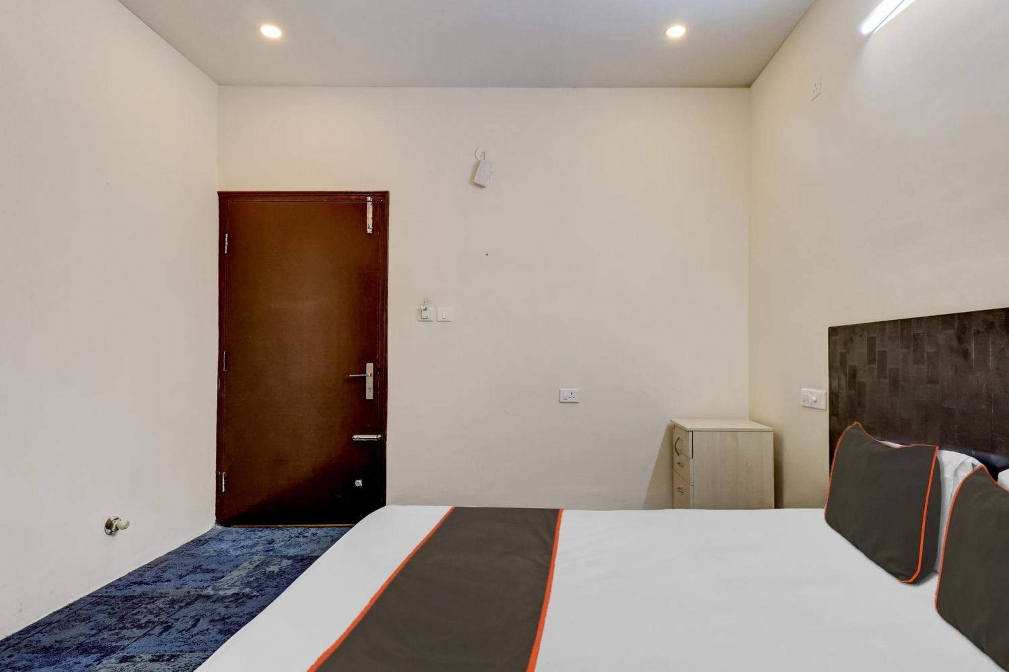 Hotel O Crescent Shine Bangalore Exterior foto