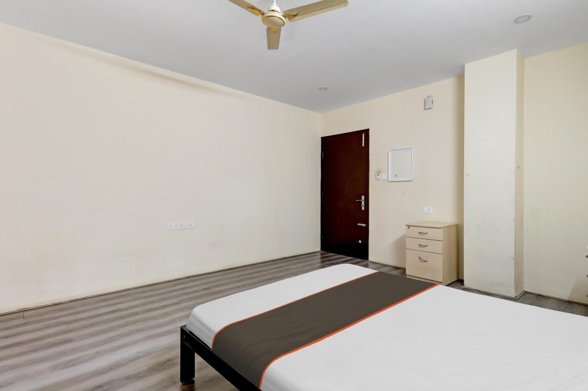 Hotel O Crescent Shine Bangalore Exterior foto
