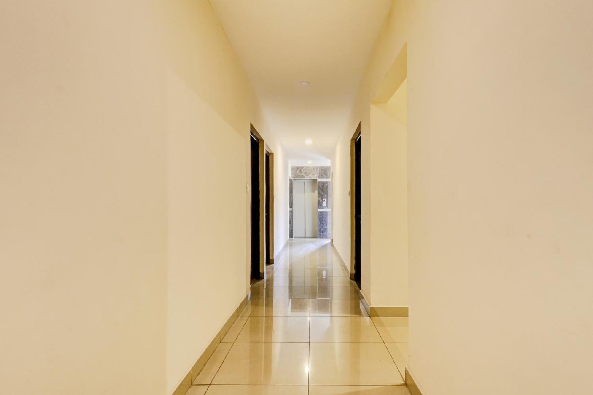 Hotel O Crescent Shine Bangalore Exterior foto
