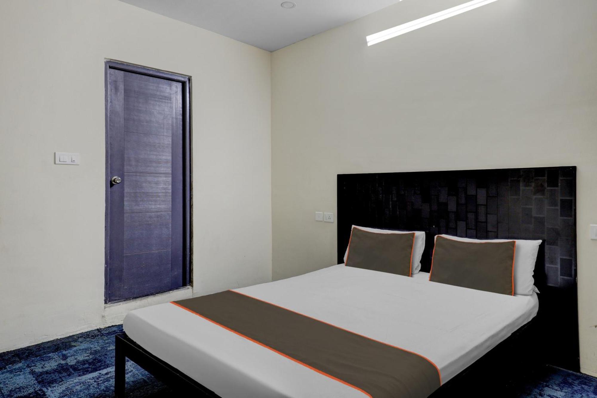 Hotel O Crescent Shine Bangalore Exterior foto